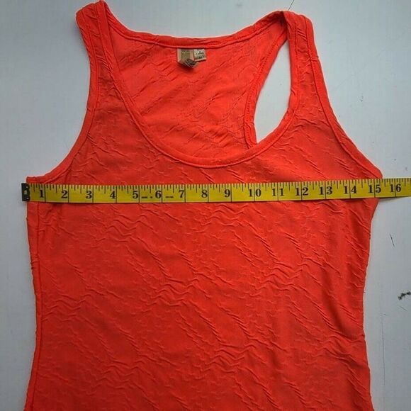 BKE Buckle Tank Top Activewear Women's Hot Pink Canada Size Medium - Picture 6 of 7
